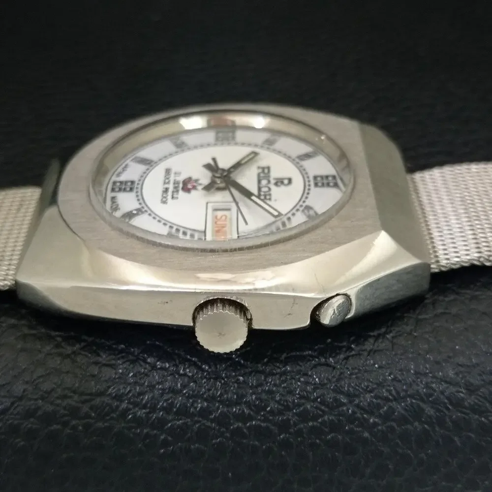 Vintage 1972 Ricoh Automatic Mens Silver Watch W/daydate & White accents